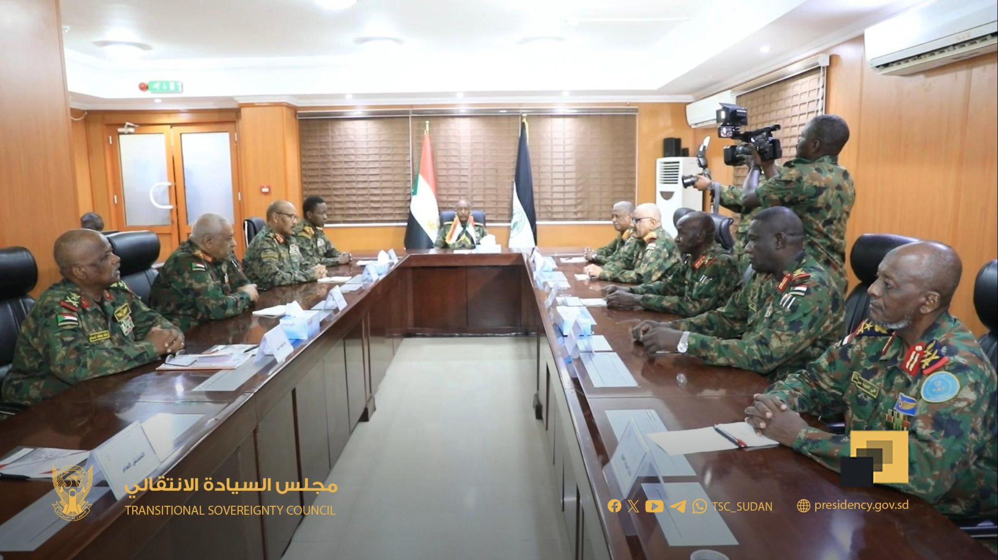 البرهان يترأس إجتماع هيئة قيادة القوات المسلحة بكامل عضويتها،