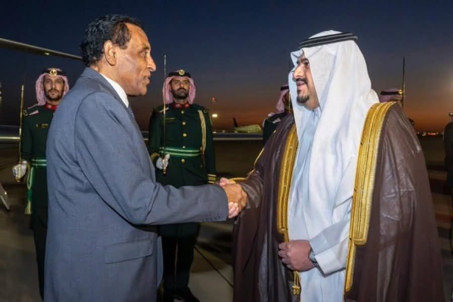 رئيس الوزراء يصل الرياض