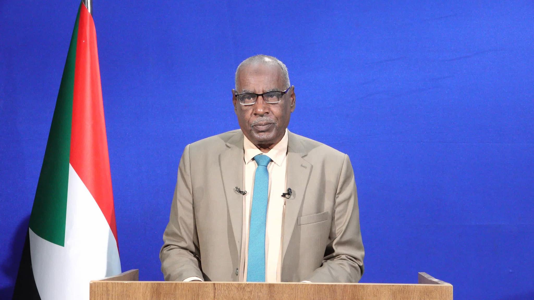 (209,273) يجلسون لامتحانات الشهادة السودانية موزعين على (2,082) مركزًا داخل ...